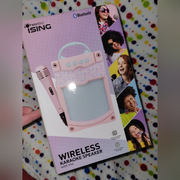 Wireless Karaoke Mic & machine! - Picture 4 of 4